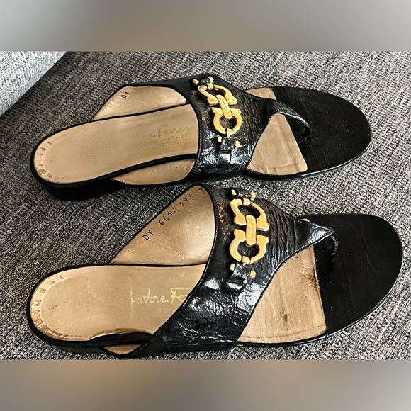 Salvatore Ferragamo black platinum leather sandals - Picture 9 of 11